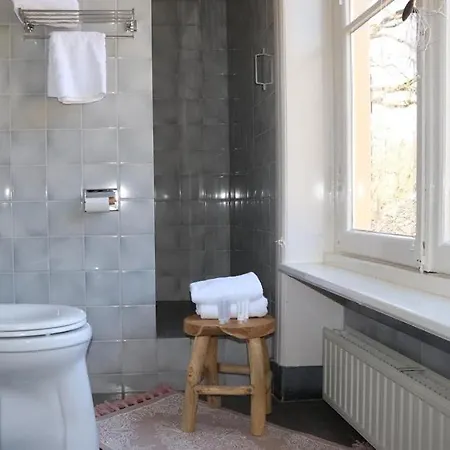 Kasteel Hoekelum Szálloda *