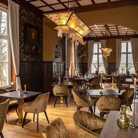 Kasteel Hoekelum Szálloda *