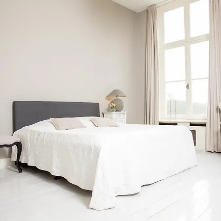 Kasteel Hoekelum Hotel *