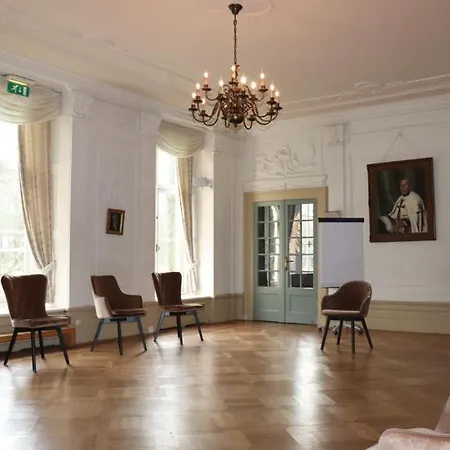 Kasteel Hoekelum Hotel *