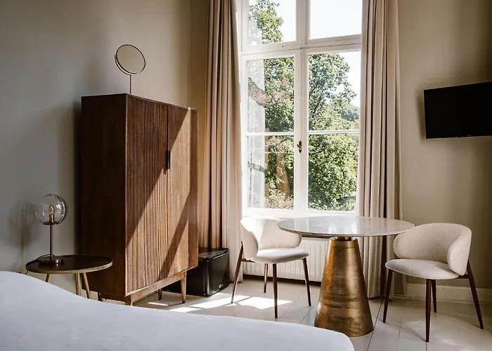 Kasteel Hoekelum Hotel *